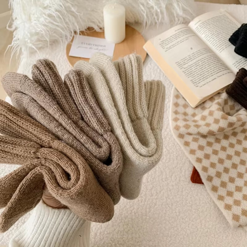 1 Pairs Winter Thickened Wool Socks Women’S Breathable Comfortable Plush Low Tube Snow Socks Korean Simple Warm Cashmere Socks
