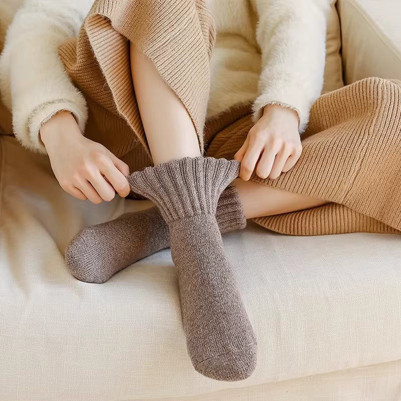 1 Pairs Winter Thickened Wool Socks Women’S Breathable Comfortable Plush Low Tube Snow Socks Korean Simple Warm Cashmere Socks